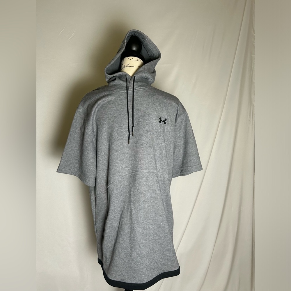 I am selling a hoodie that is short sleeves.